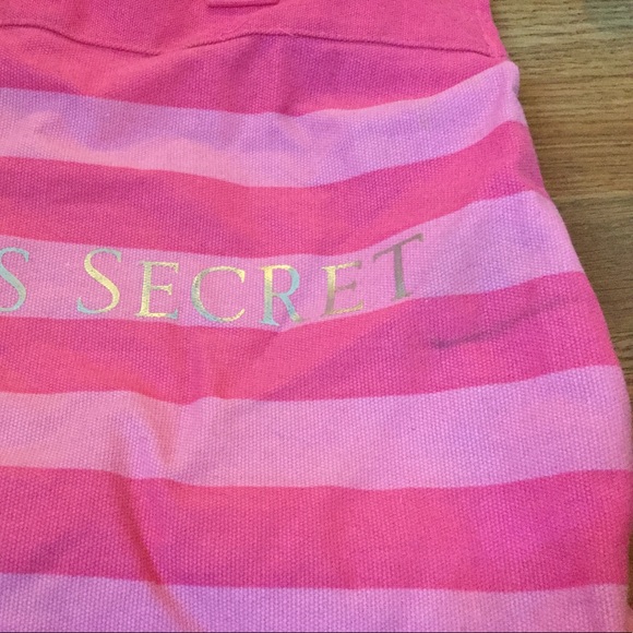 BUNDLE💕2 for 1 Victoria's Secret Tote Bags💕 - Picture 6 of 8